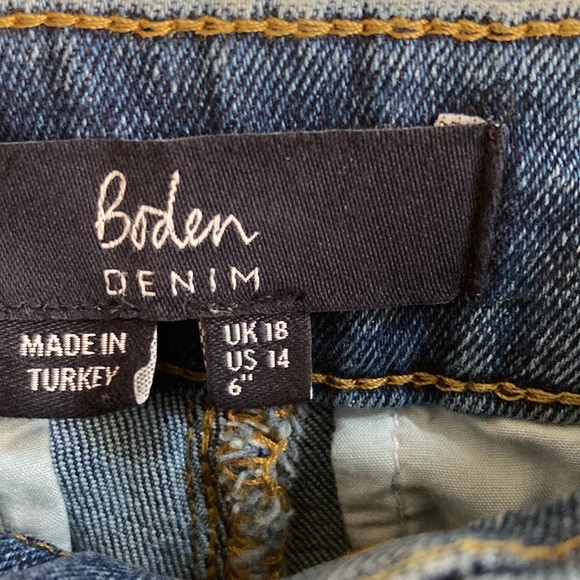 Boden Sailor Button Jean Shorts - size 14, 6 in. inseam - Picture 2 of 5